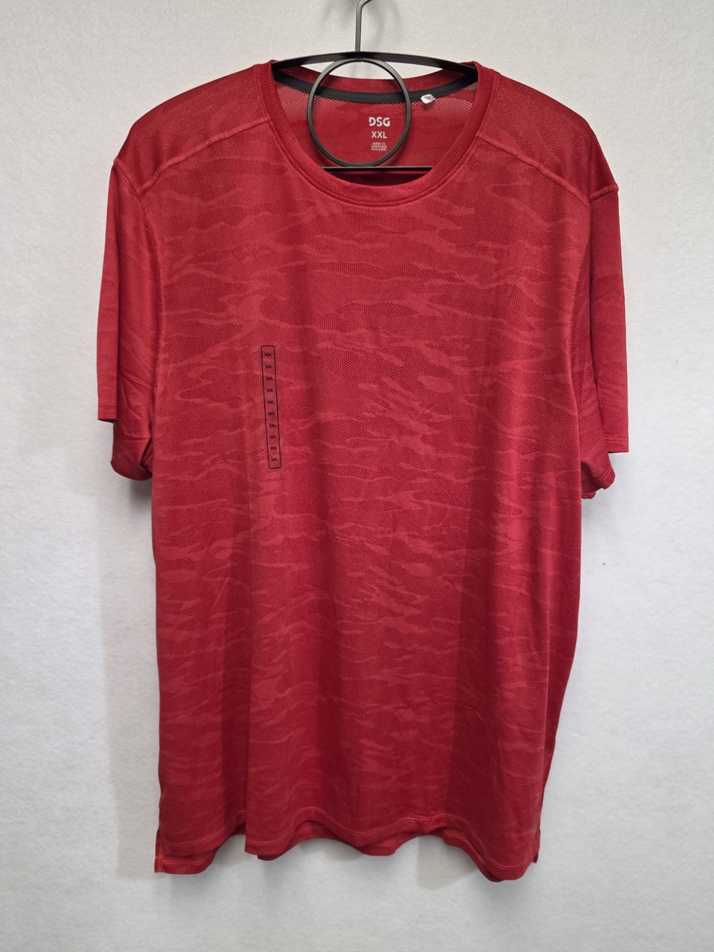 DSG Mens Size XXL Tonal Camouflage Red Short Sleeve Performance Tee